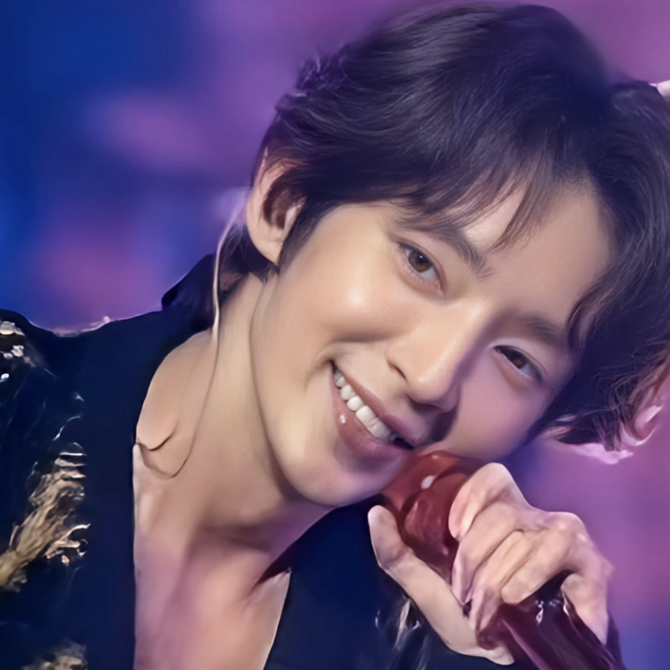 Behind-the-scenes cut of Lee Joongi