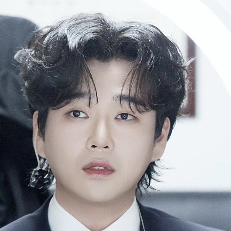 Recent activity shot of Hwang Youngwoong