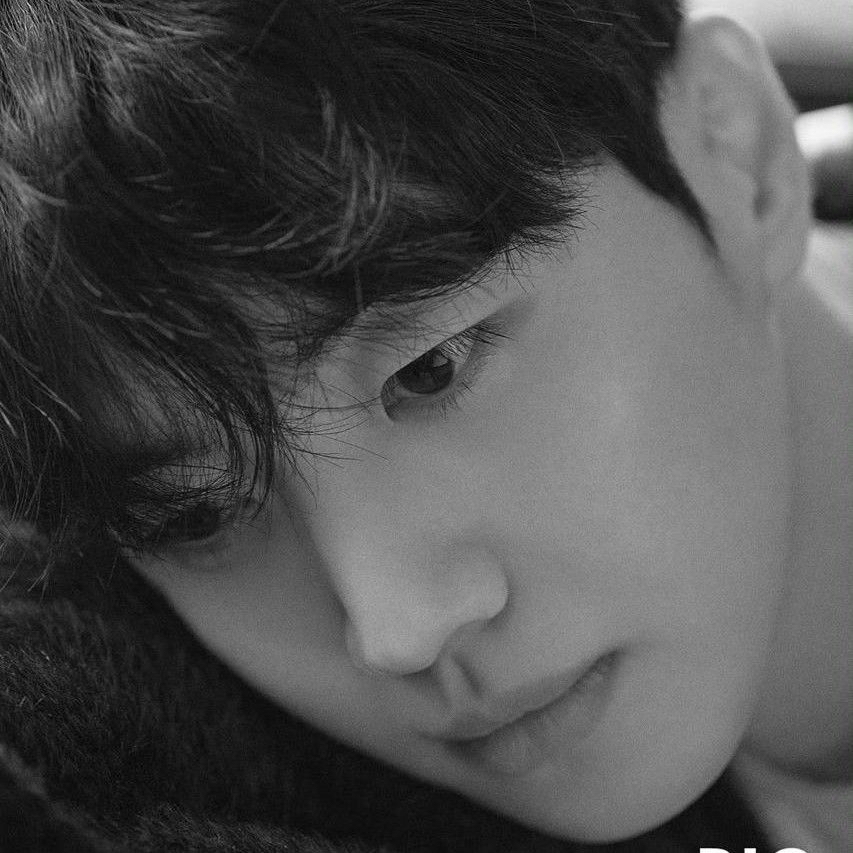 A moment captured by a fan of Kang Hoon