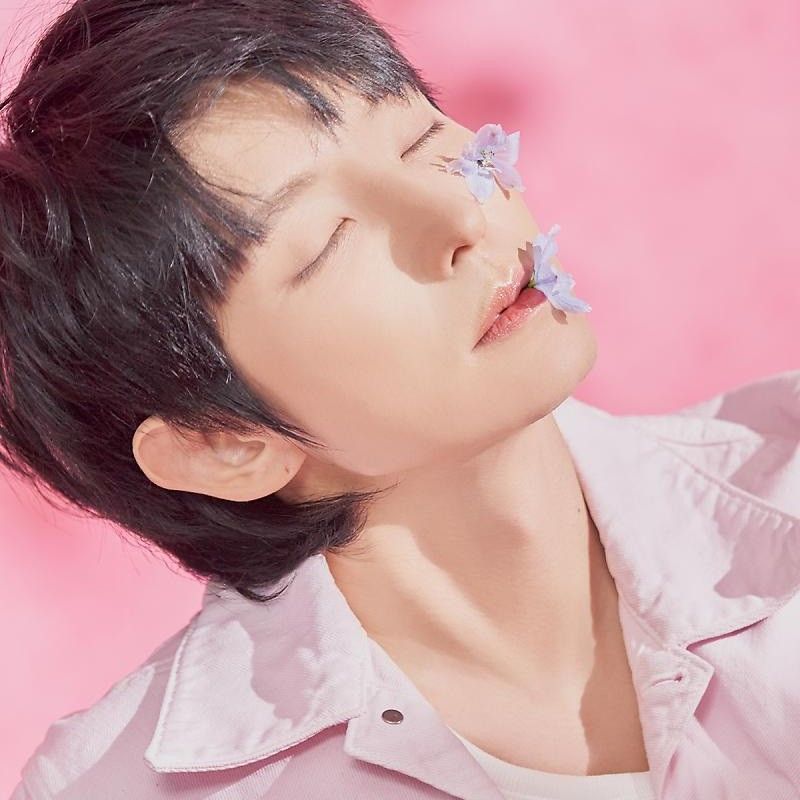 A moment captured by a fan of Lee Joongi