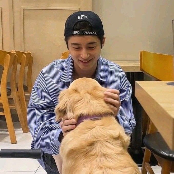 边佑锡的近期活动照