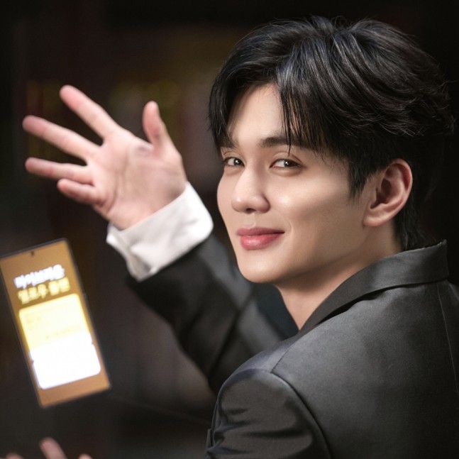 ユ・スンホの最近の活動ショット