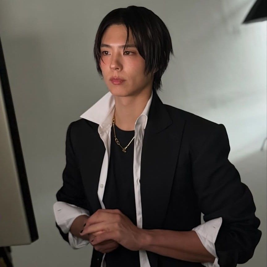 Behind-the-scenes cut of Park Bogum