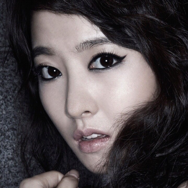 A moment captured by a fan of Park Boyoung