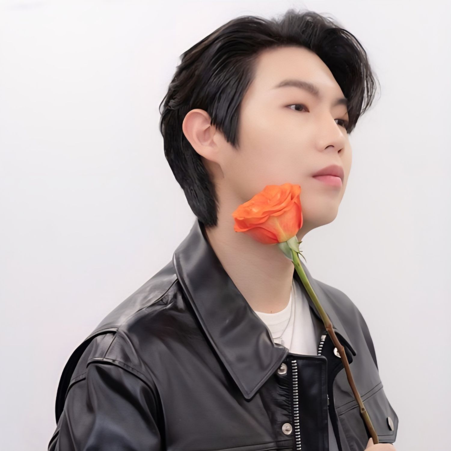 Recent activity shot of Son Taejin