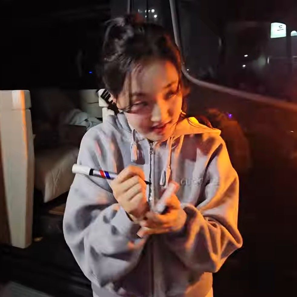 A moment captured by a fan of Kim Taeyeon