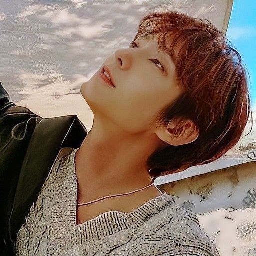 A moment captured by a fan of Lee Joongi