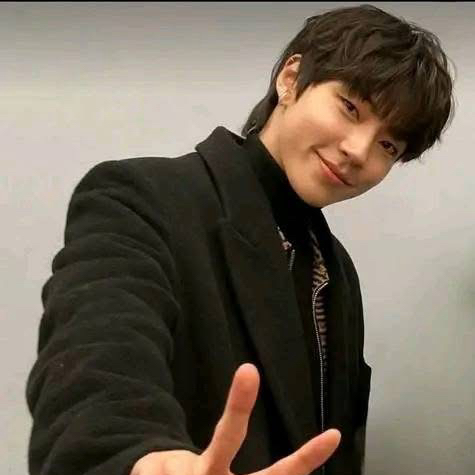 Latest photo of Hwang Inyoup