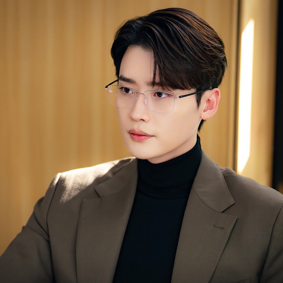 Latest photo of Lee Jongsuk