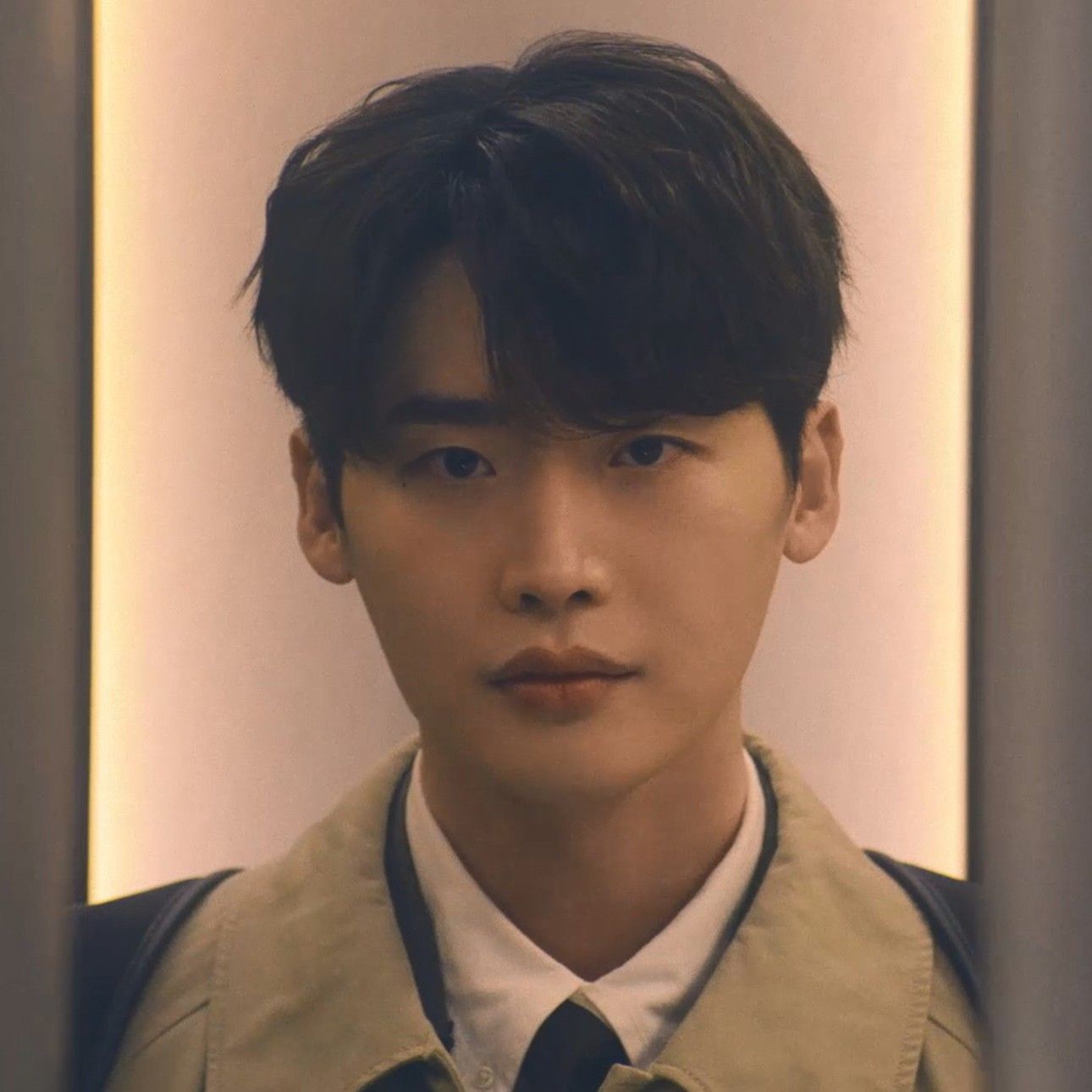 Behind-the-scenes cut of Lee Jongsuk