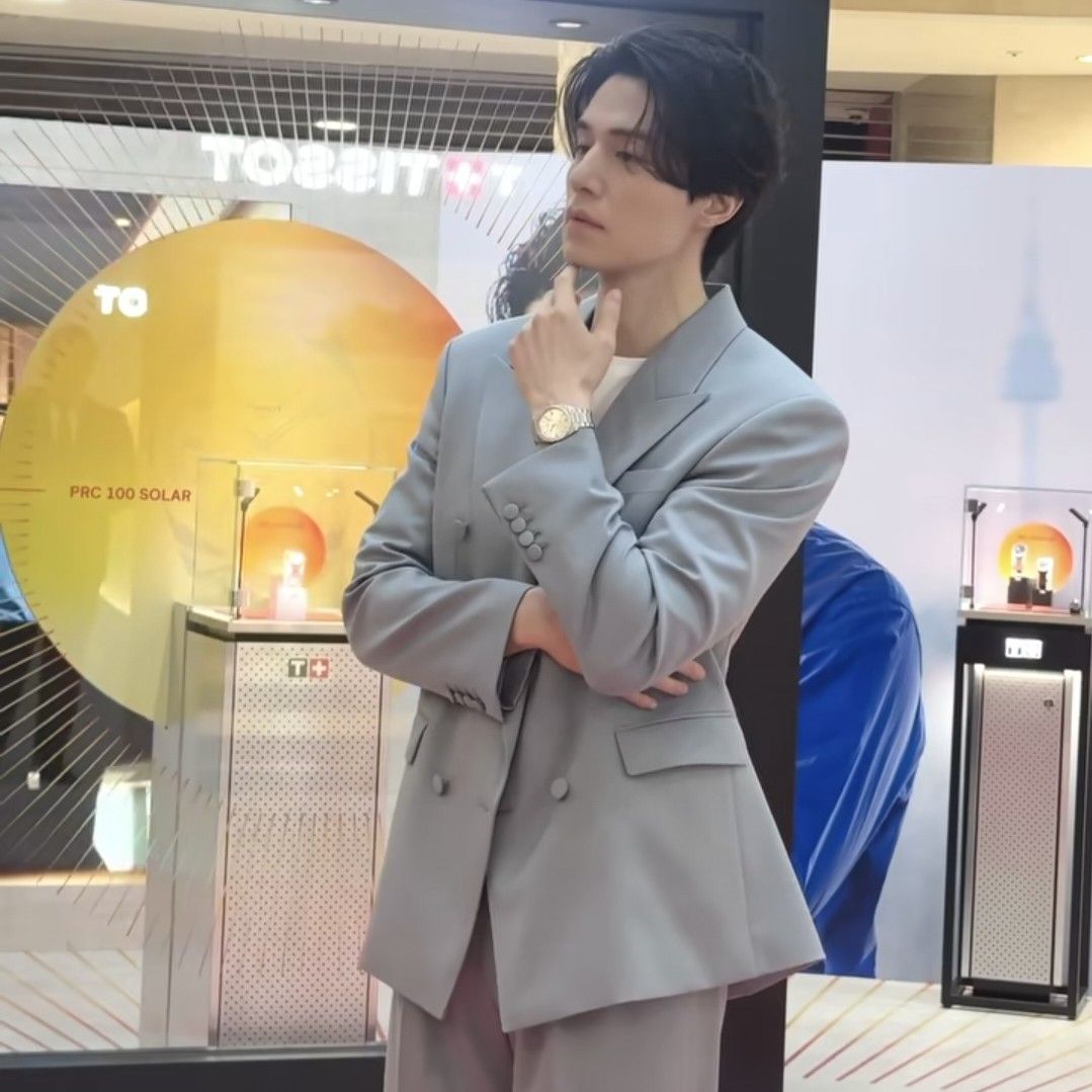 Behind-the-scenes cut of Lee Dongwook