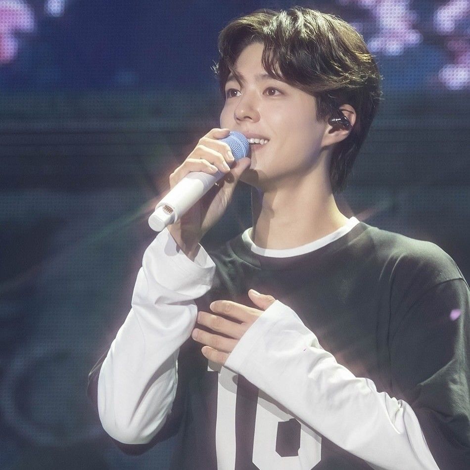 Behind-the-scenes cut of Park Bogum