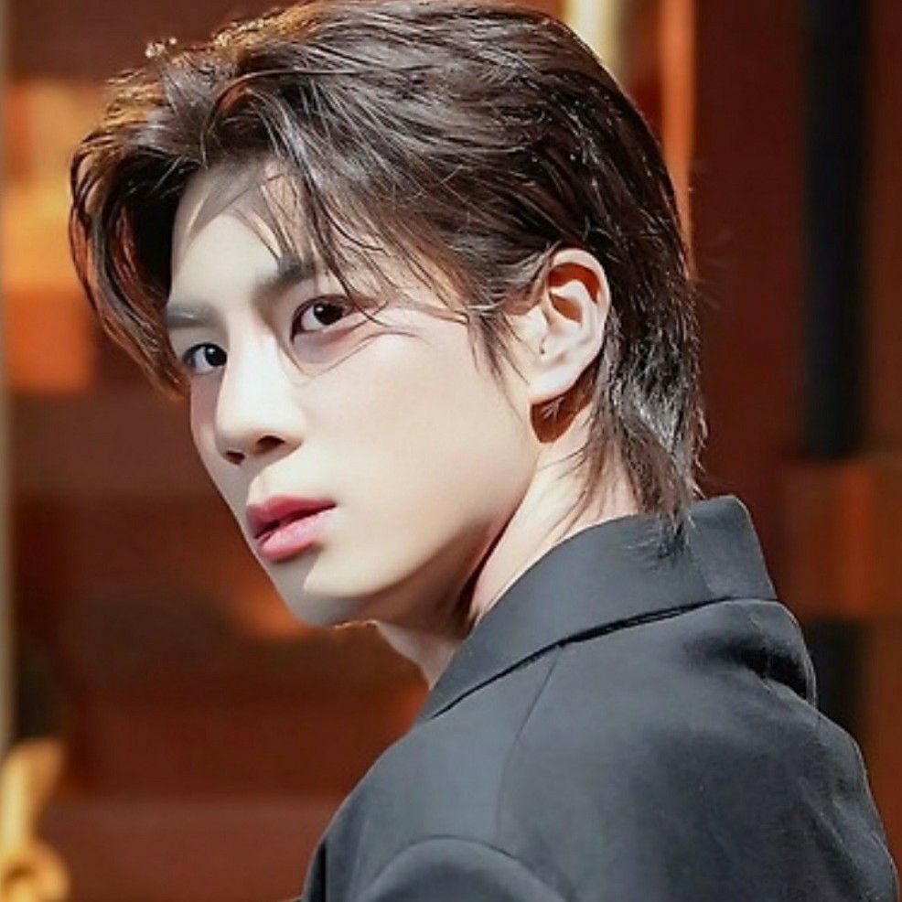Behind-the-scenes cut of Jeong Dongwon