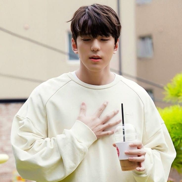 A moment captured by a fan of Kim Minkyu