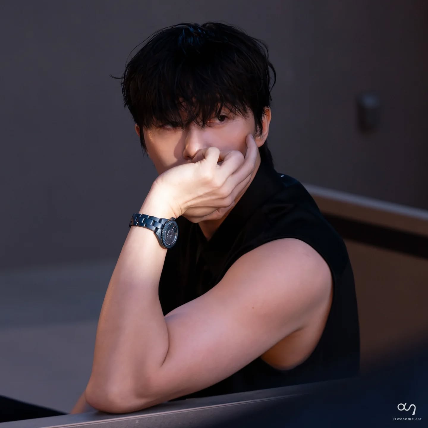 Behind-the-scenes cut of Park Seojoon