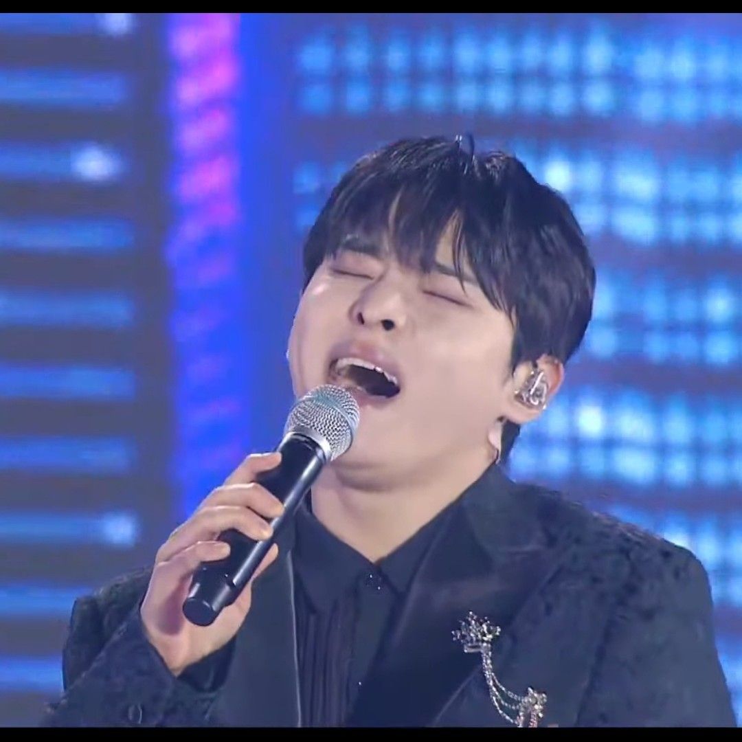 Behind-the-scenes cut of Seong Ri