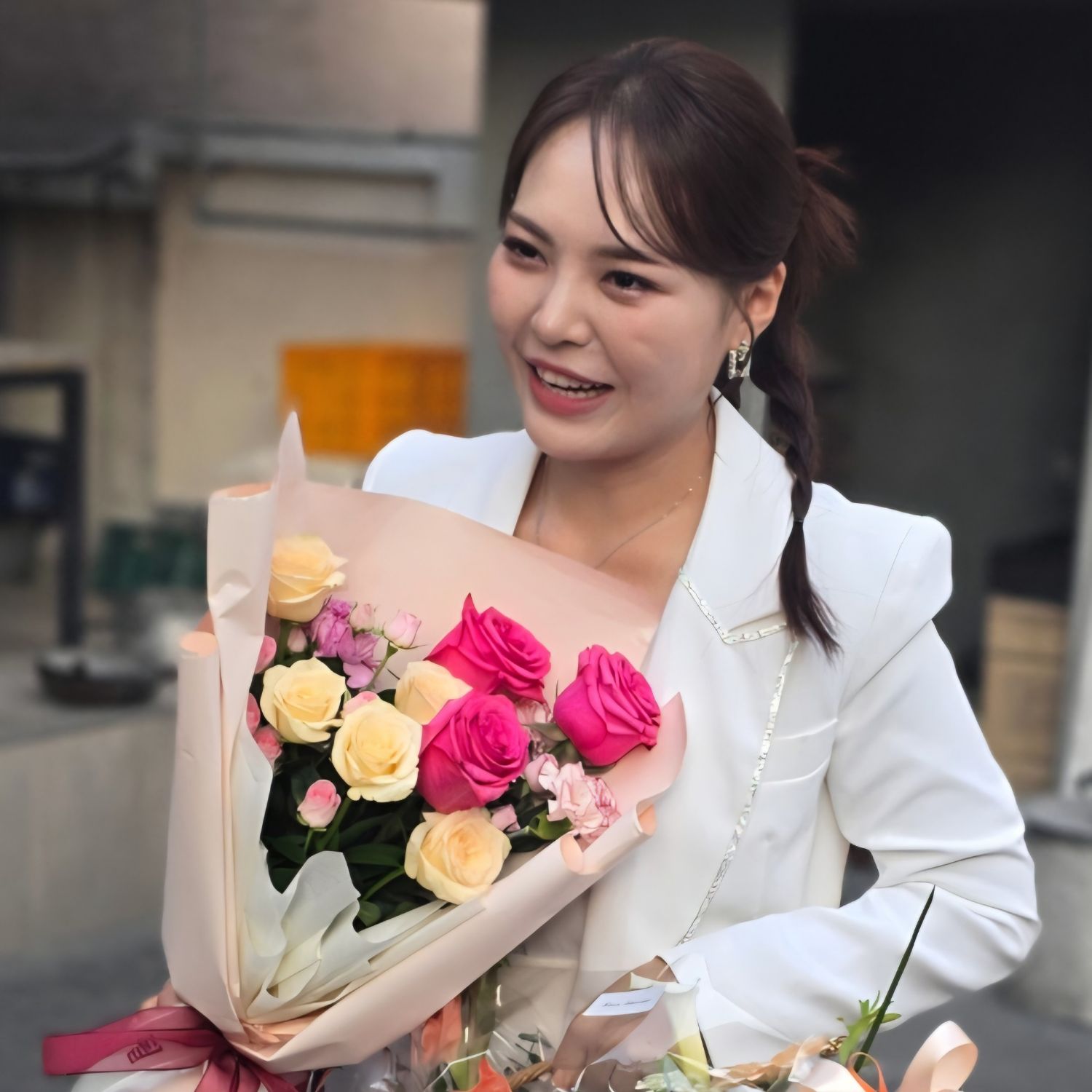 Behind-the-scenes cut of Miss Kim