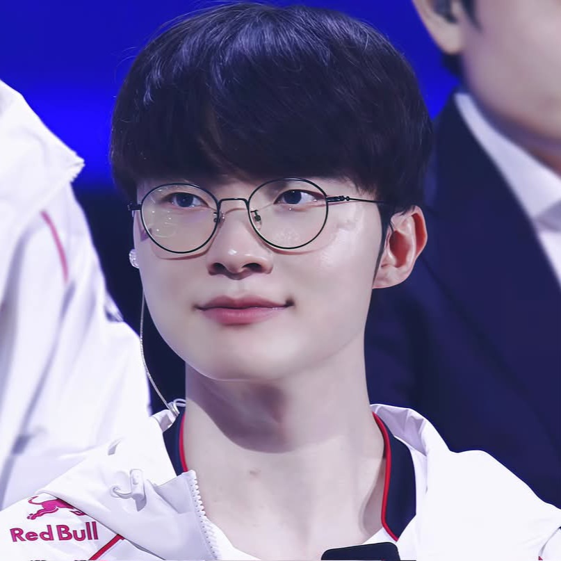 Latest photo of Faker