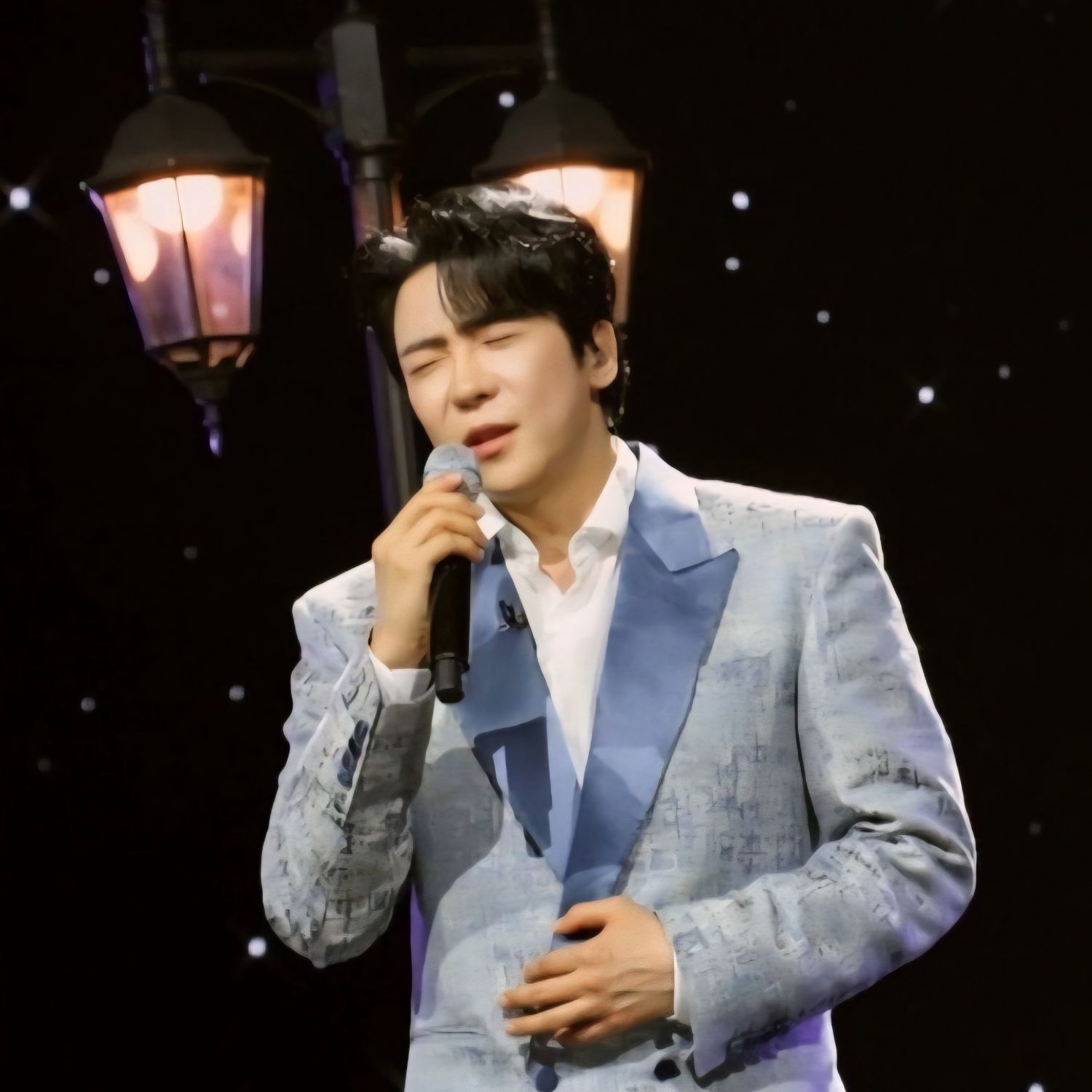 Behind-the-scenes cut of Enoch