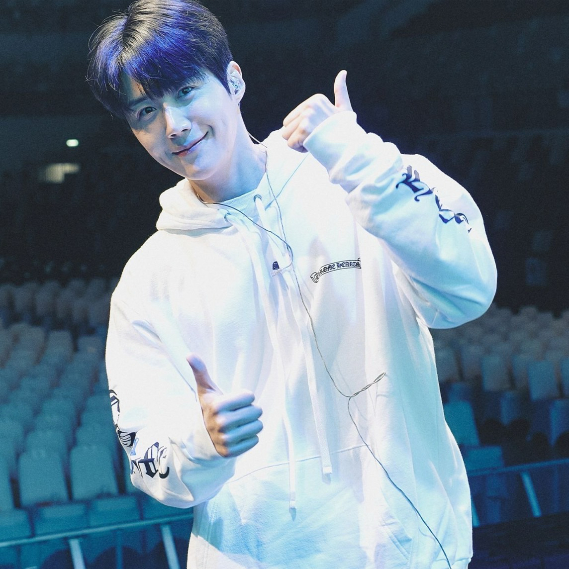 Behind-the-scenes cut of Kim Seonho