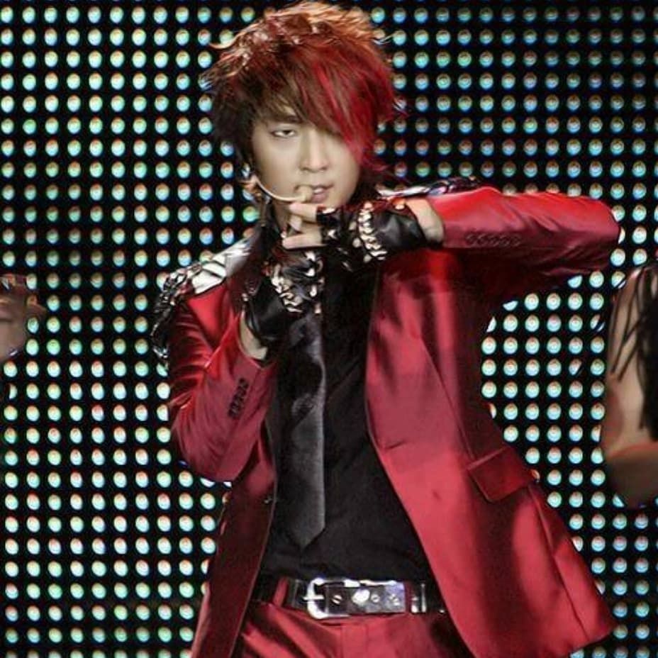Behind-the-scenes cut of Lee Joongi