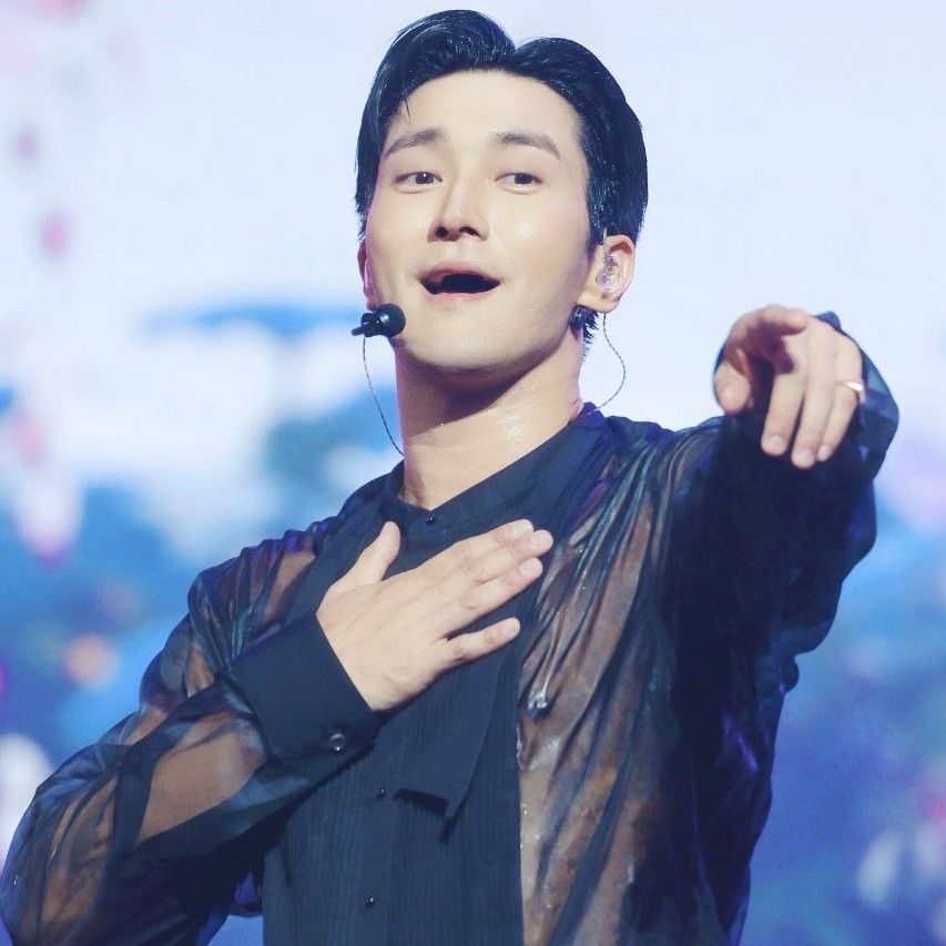 Behind-the-scenes cut of Choi Siwon