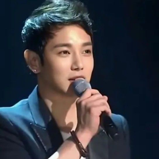 A moment captured by a fan of Hwanhee