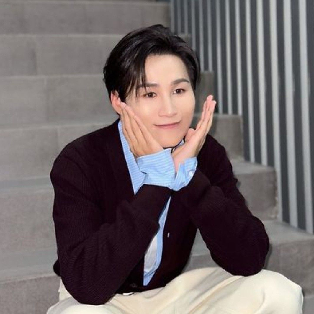 Behind-the-scenes cut of Kim Heejae