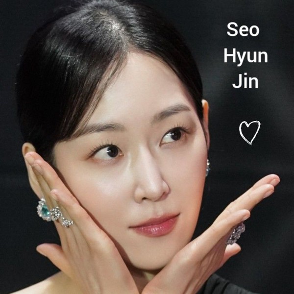 Top moment of Seo Hyunjin selected by the fandom