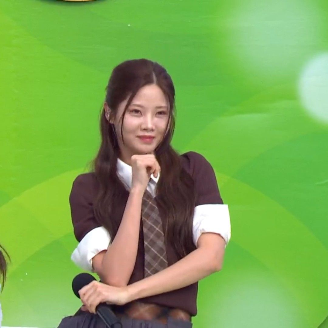 Behind-the-scenes cut of Bae Ahyeon