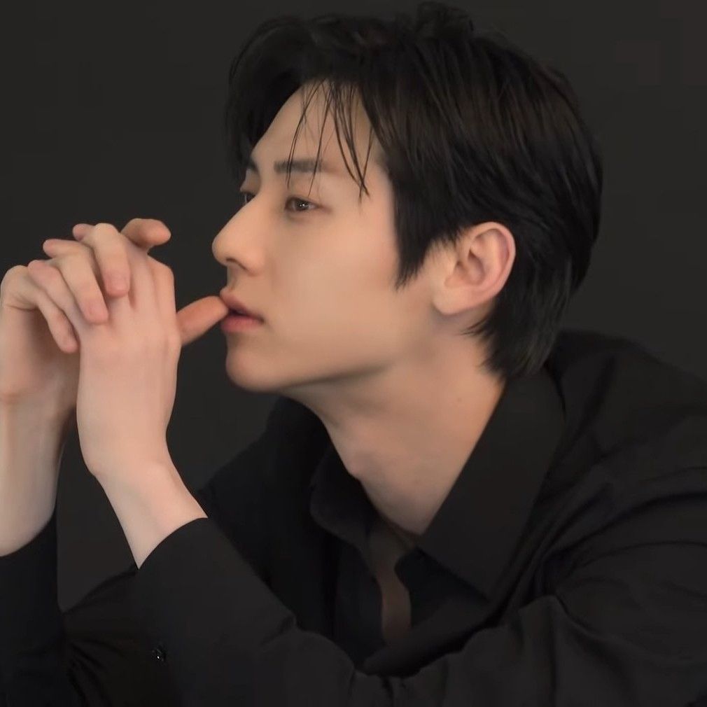 Recent activity shot of Hwang Minhyun