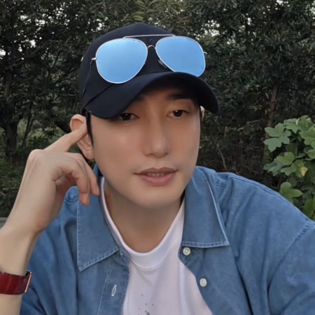 Latest photo of Park Sihoo