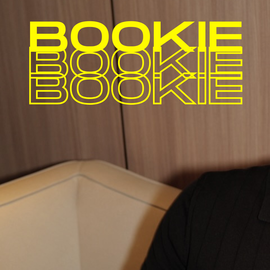 Behind-the-scenes cut of Book Kasidet Plookphol