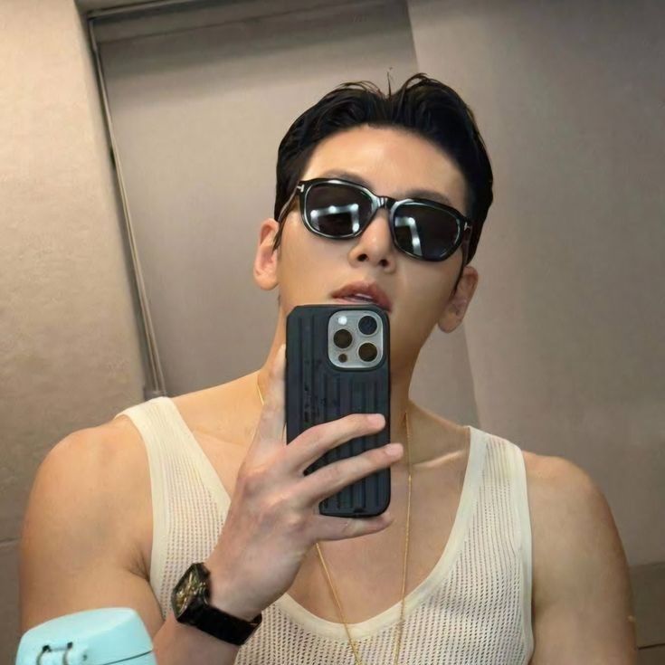 チ・チャンウクの最近の活動ショット