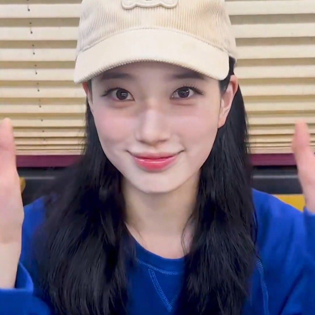 A moment captured by a fan of Bae Suzy