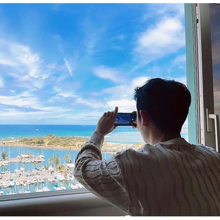 Behind-the-scenes cut of Jung Haein