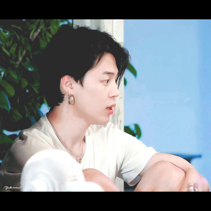 A moment captured by a fan of Ha Jimin