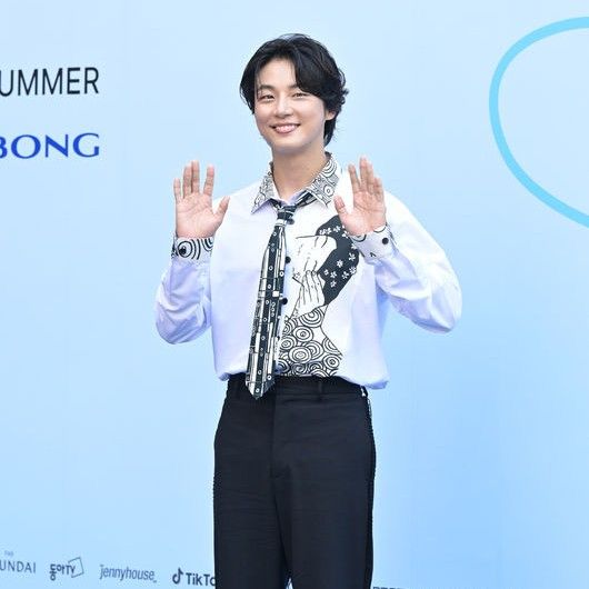 Recent activity shot of Yoon Shiyoon