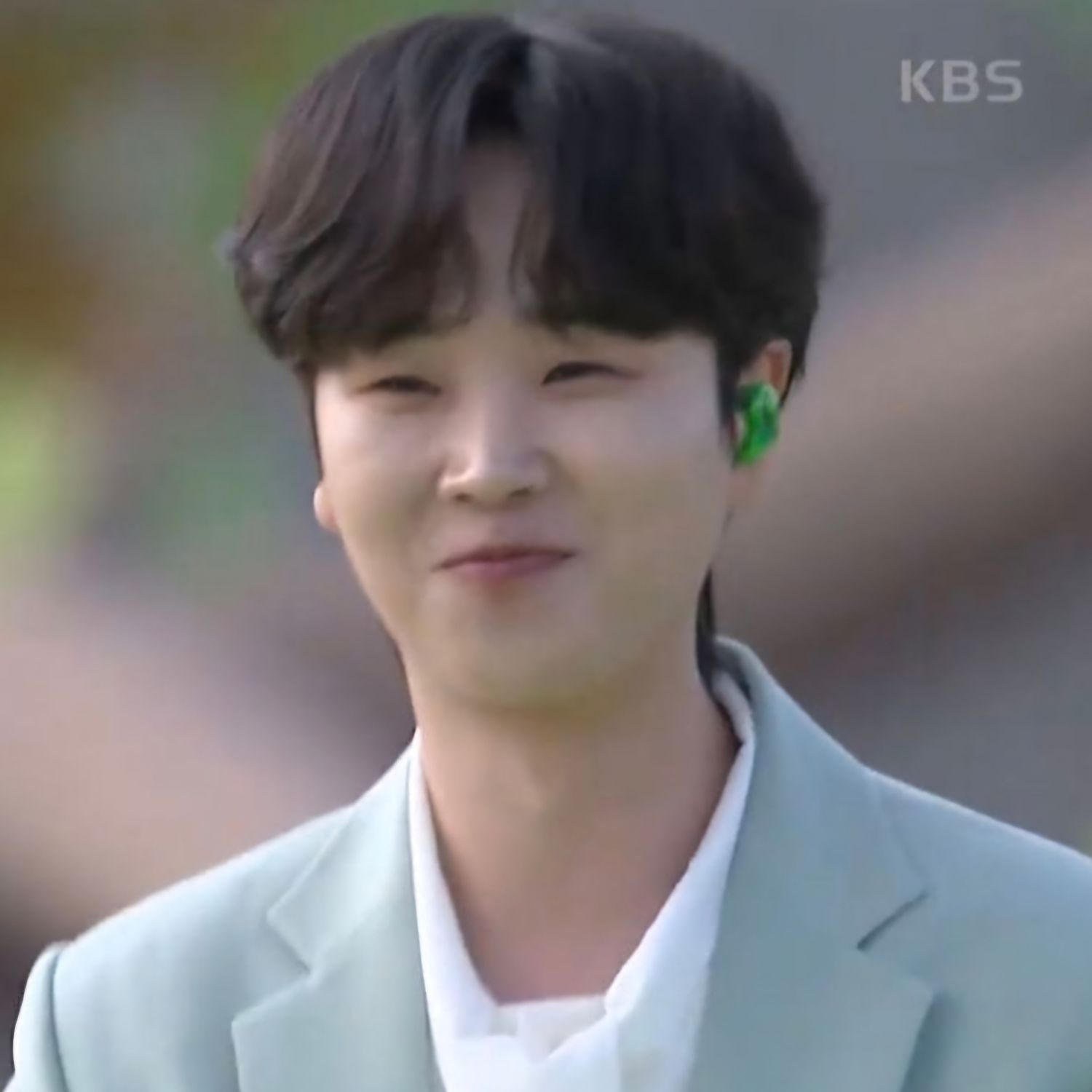 Behind-the-scenes cut of Song Minjun