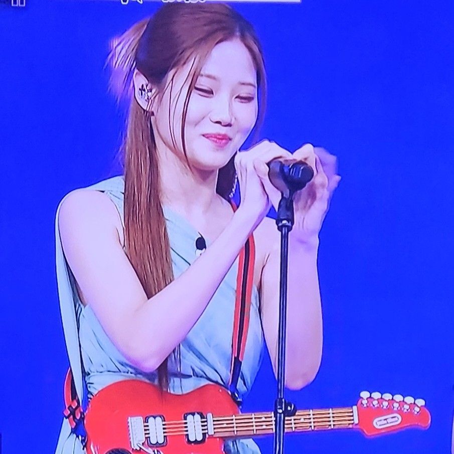 A moment captured by a fan of Bae Ahyeon