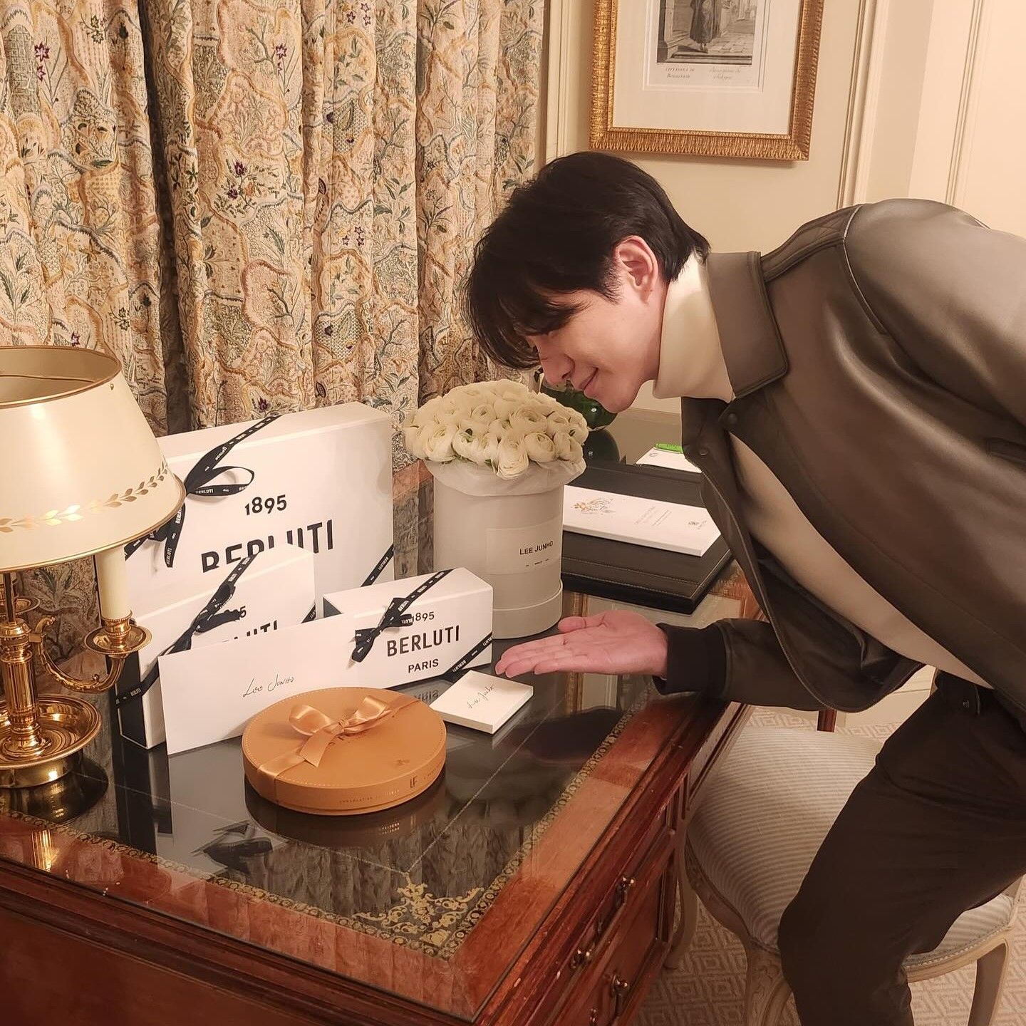 イ・ジュノの最近の活動ショット