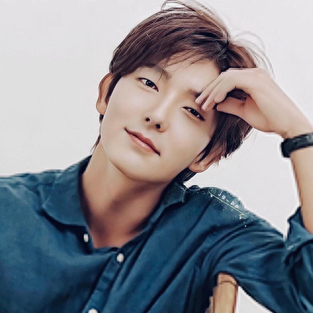 A moment captured by a fan of Lee Joongi
