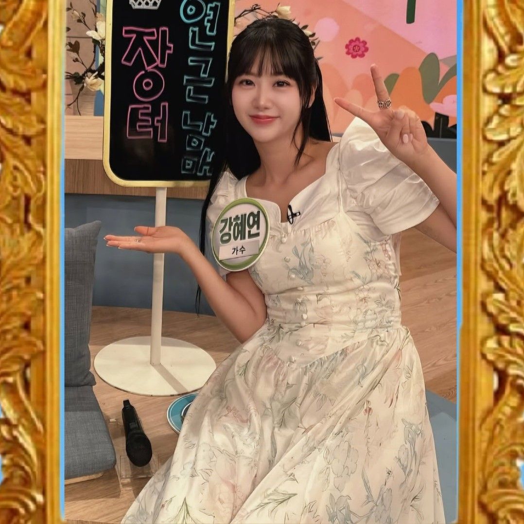 Behind-the-scenes cut of Kang Hyeyeon
