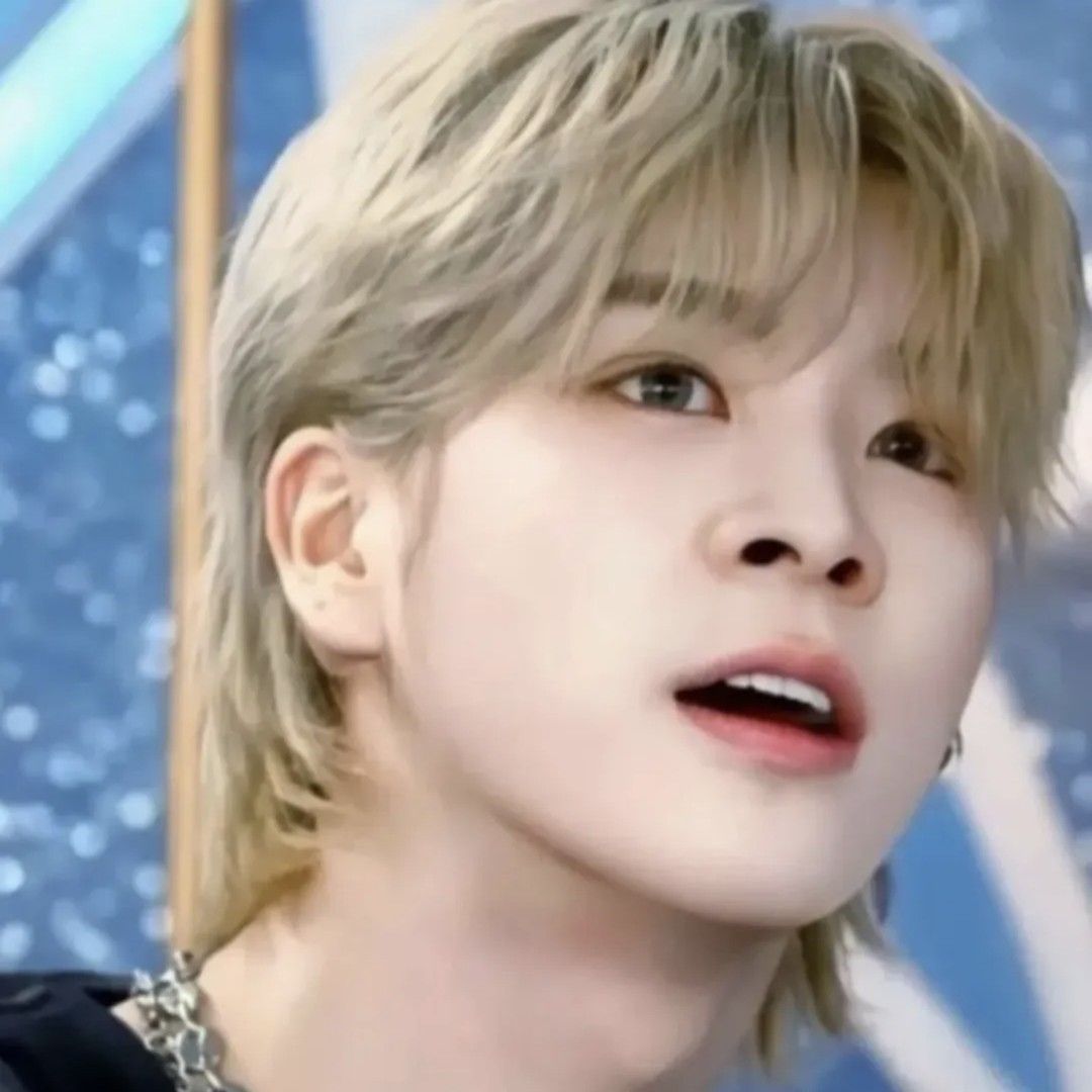 粉丝拍下的郑东元瞬间