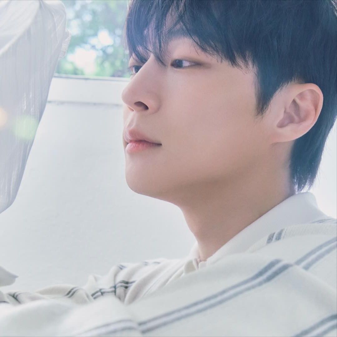 Behind-the-scenes cut of Bae Inhyuk