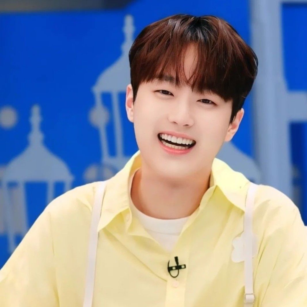Behind-the-scenes cut of Lee Chanwon