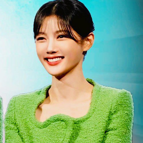 Behind-the-scenes cut of Kim Youjung