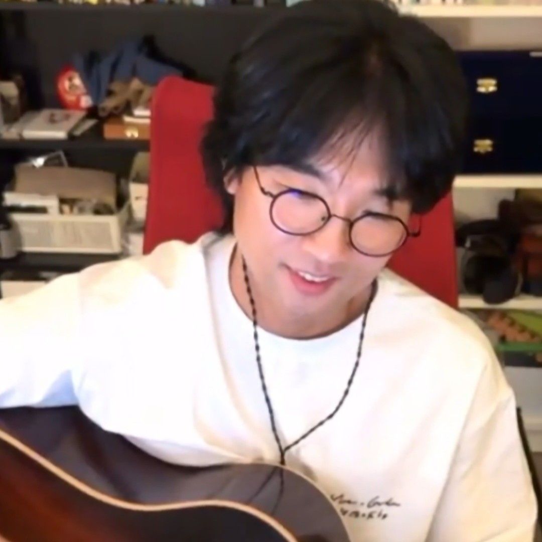 Behind-the-scenes cut of Bak Changgeun