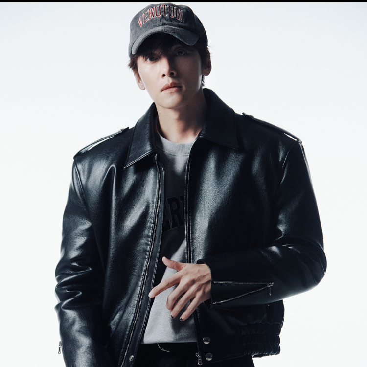 粉絲拍下的池昌旭瞬間