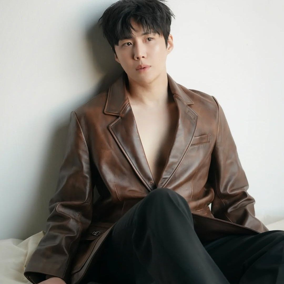 金宣虎的最新照片